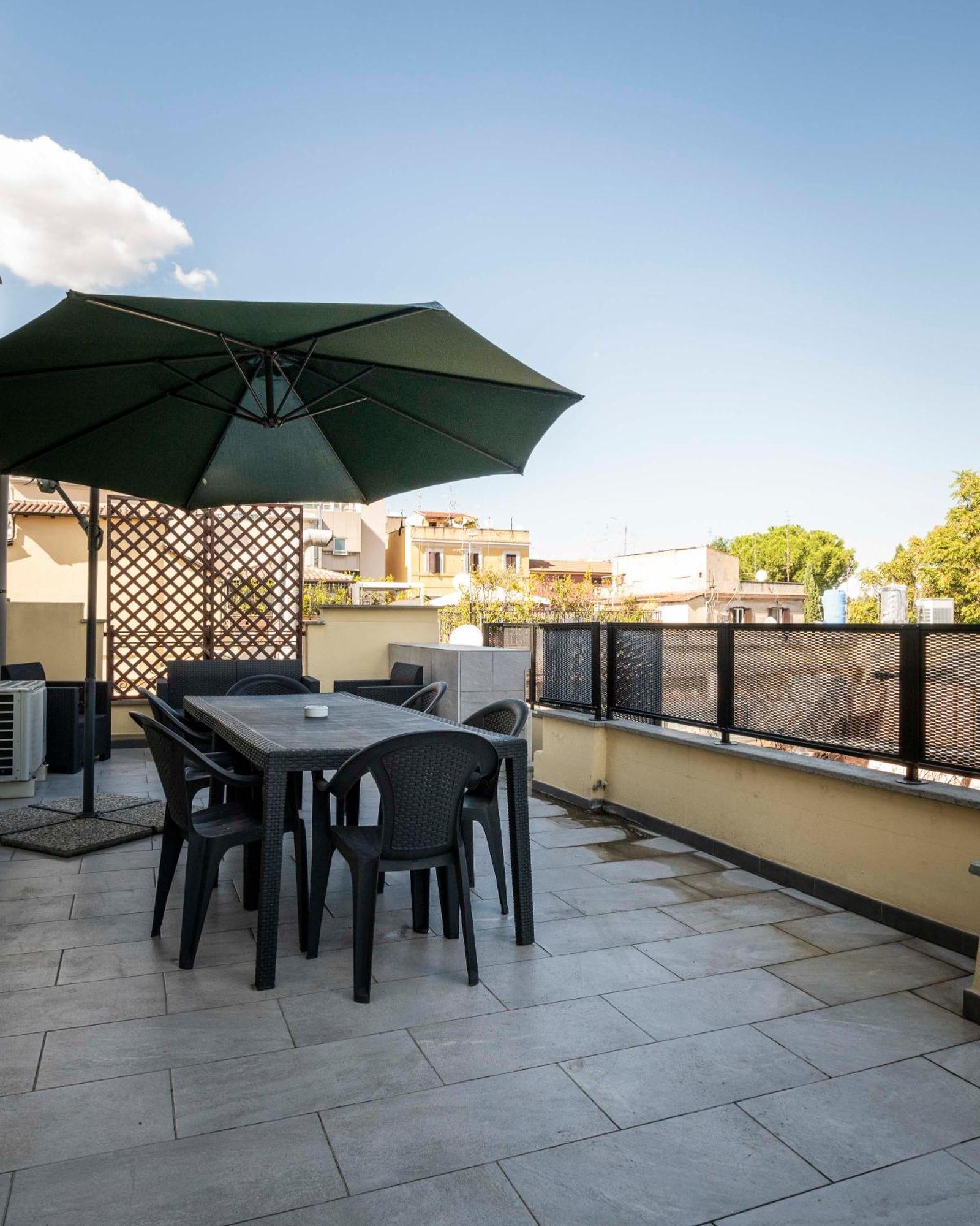 Zen Guest House Liv'In San Lorenzo Rome Bagian luar foto
